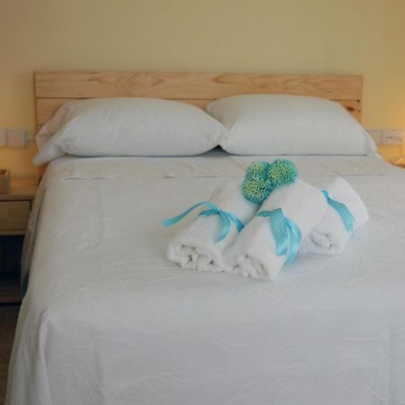 El Faro Apartaments Platja Llarga-Les Salines-Tgn Tarragona Exteriör bild