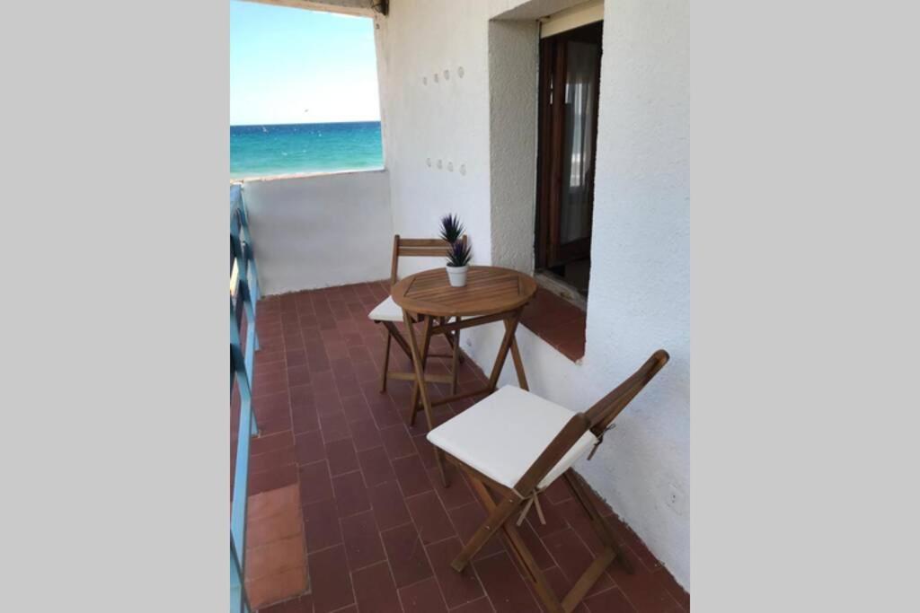 El Faro Apartaments Platja Llarga-Les Salines-Tgn Tarragona Exteriör bild