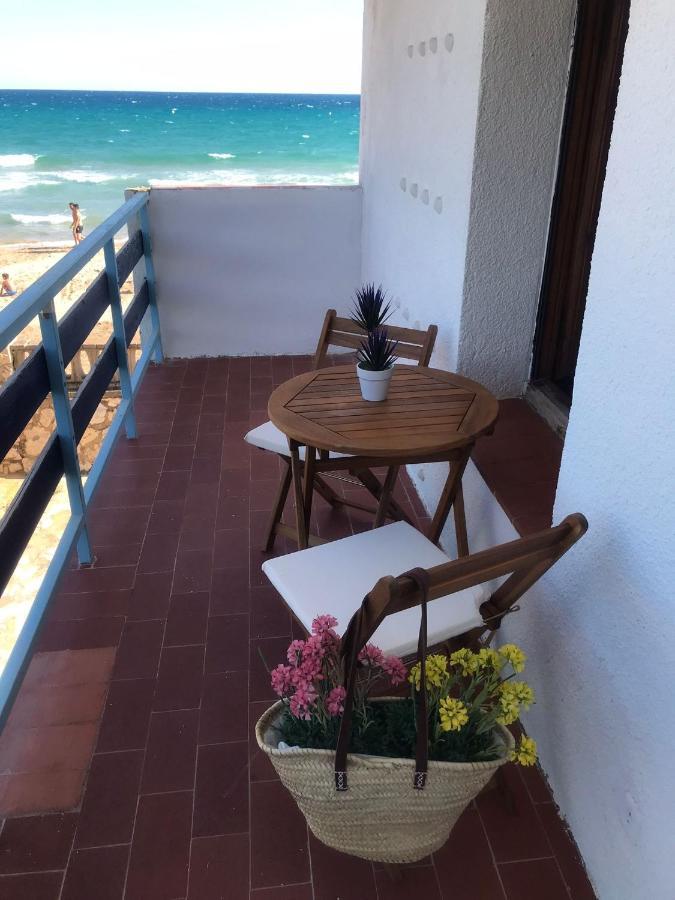 El Faro Apartaments Platja Llarga-Les Salines-Tgn Tarragona Exteriör bild