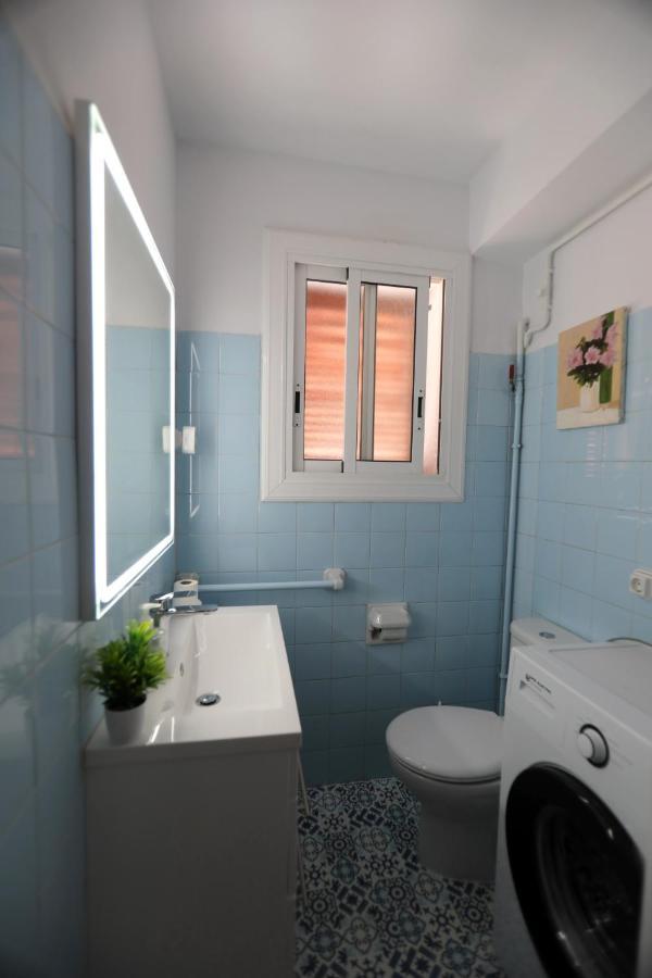 El Faro Apartaments Platja Llarga-Les Salines-Tgn Tarragona Exteriör bild