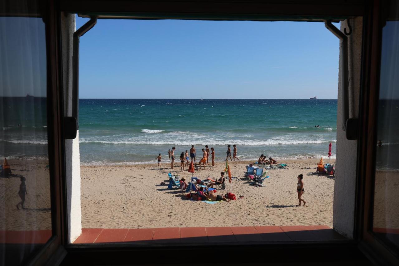 El Faro Apartaments Platja Llarga-Les Salines-Tgn Tarragona Exteriör bild