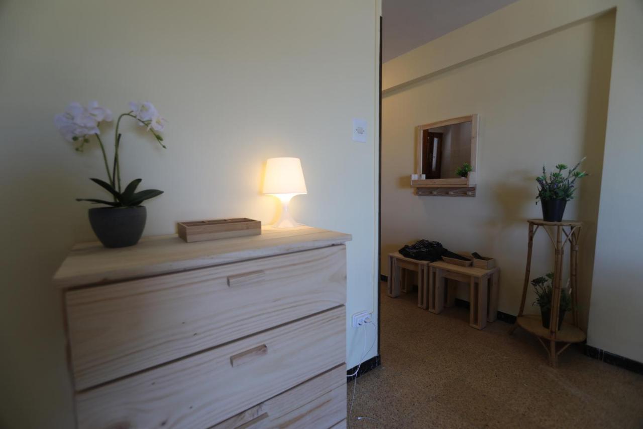 El Faro Apartaments Platja Llarga-Les Salines-Tgn Tarragona Exteriör bild