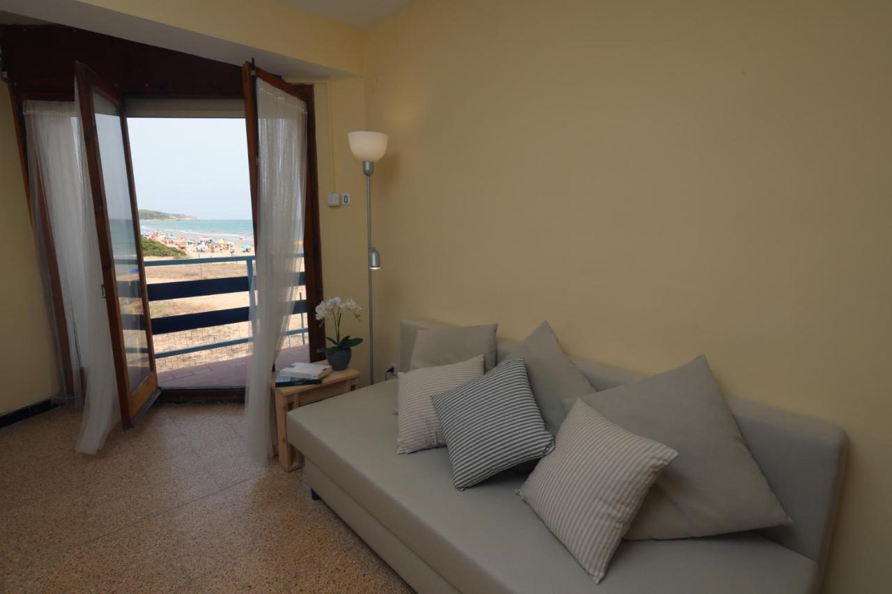 El Faro Apartaments Platja Llarga-Les Salines-Tgn Tarragona Exteriör bild